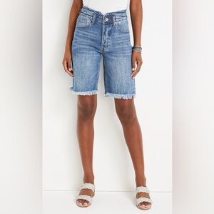 KanCan High Rise Frayed Hem 10in 90s Relaxed Bermuda Short Size 30